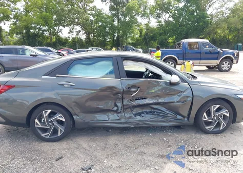 2024 Hyundai Elantra Sel z USA, uszkodzony, nr VIN KMHLS4DG9RU828572